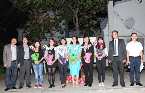 Tết trung thu và Lễ bế giảng lớp học tiếng Việt hè 2015 tại Rumani - ảnh 9